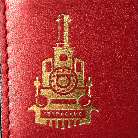 Salvatore Ferragamo Gancini Leather Compact Wallet 😍